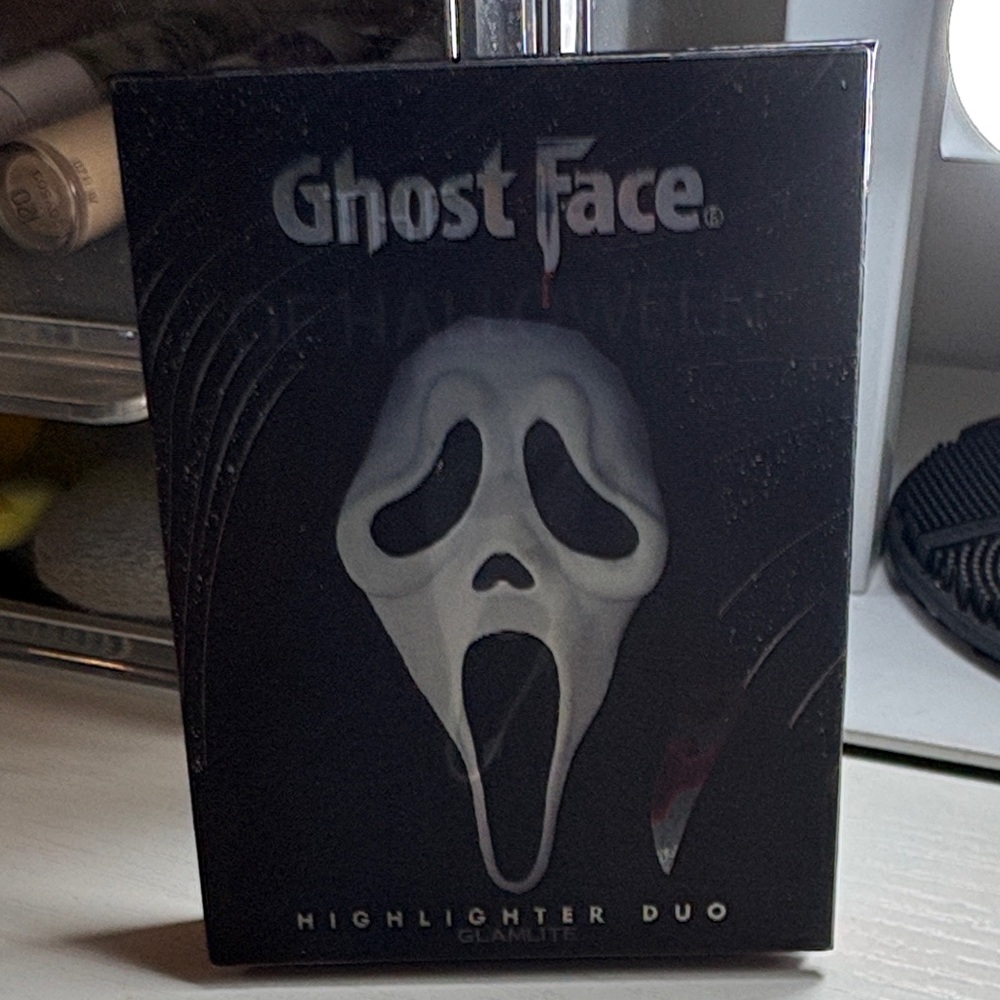 Ghost Face Highlighter Duo - Black & White Packaging- Glamlite